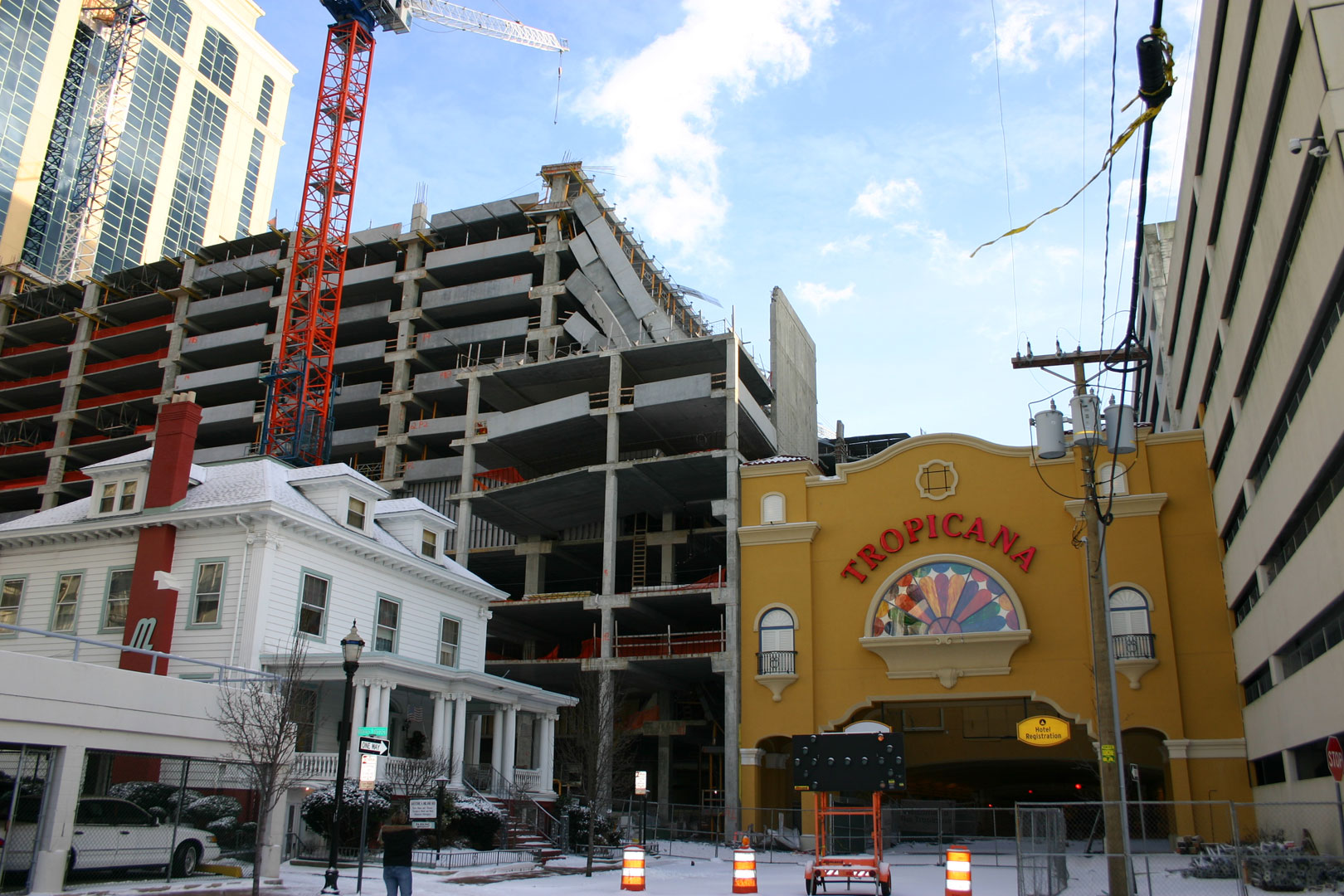 tropicana-hotel-and-casino-parking-garage